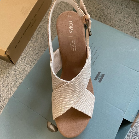 Toms heels - Picture 2 of 2